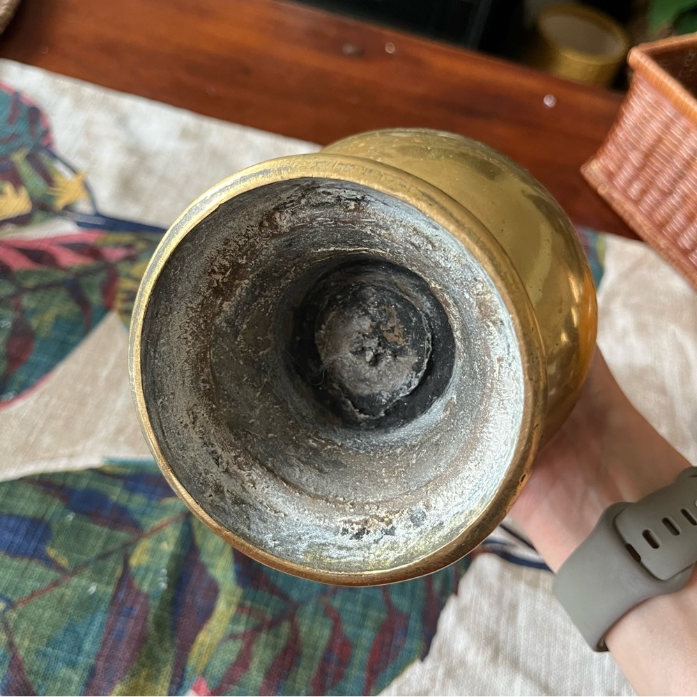 Antique Brass Heavy Vase Etched Gold India 9” Vintage Solid MCM Ornate Unique - Picture 6 of 10